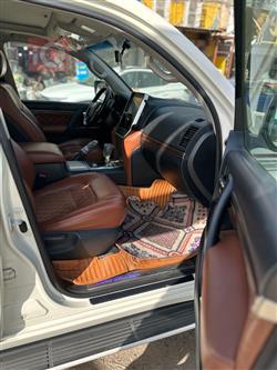 تۆیۆتا لاند کروزەر